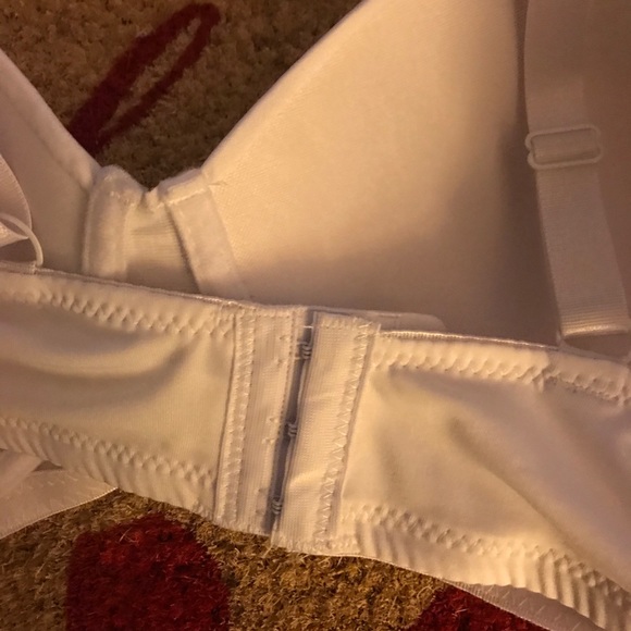 Bras - Picture 2 of 2